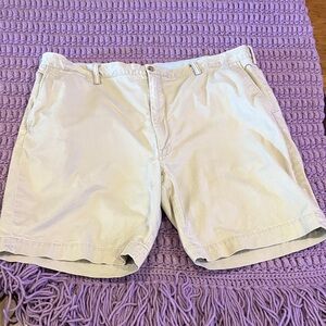 Polo Ralph Lauren Cream Flat Front cotton twill Men's Shorts
Big tall 44 RN41381